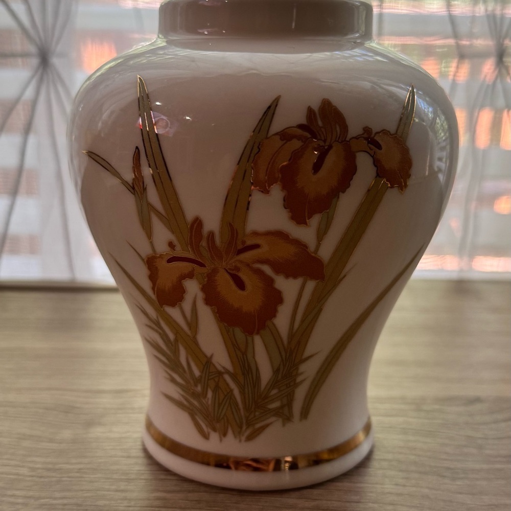 Vintage Fine China Orange Iris & Gold Accents Ginger Jar Vase Made in Japan